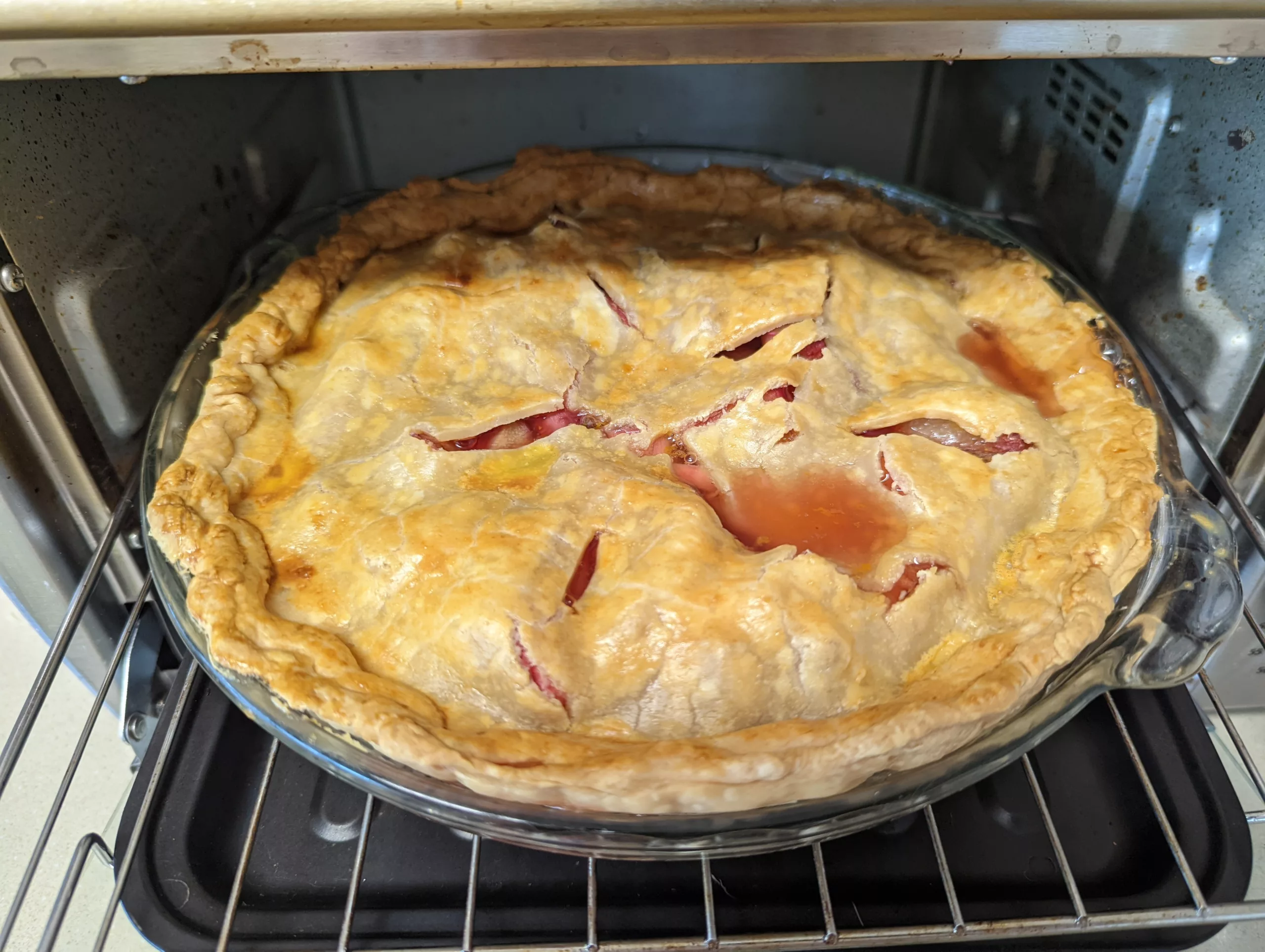 Toaster Oven Strawberry Rhubarb Pie